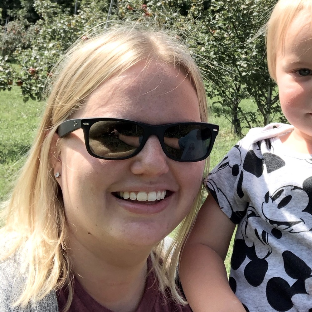 Meet your Posher, Kelly